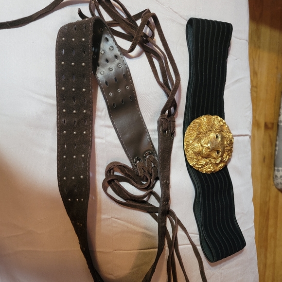 SET OF 4 BELTS: 2 GOLD, LEATHER FRINGE & LION BUCKLE- MUST SEE - Picture 7 of 9